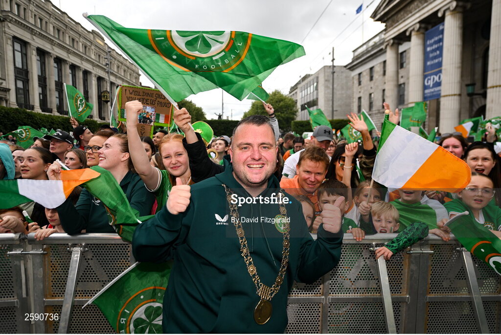 3 August 2023; Lord Mayor of Dublin Daithí de Róiste poses for a photograph with Republic of Ireland supporters during a Republic of Ireland homecoming event on O'Connell Street in Dublin following the FIFA Women's World Cup 2023. Photo by David Fitzgerald/Sportsfile