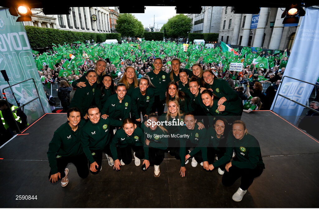 3 August 2023; The Republic of Ireland squad pose for a photograph with supporters during a Republic of Ireland homecoming event on O'Connell Street in Dublin following the FIFA Women's World Cup 2023. Photo by Stephen McCarthy/Sportsfile
