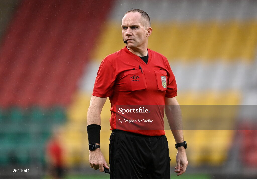 26 August 2023; Referee Jason Moore during the Sports Direct Women’s FAI Cup first round match between Shamrock Rovers and Killester Donnycarney at Tallaght Stadium in Dublin. Photo by Stephen McCarthy/Sportsfile