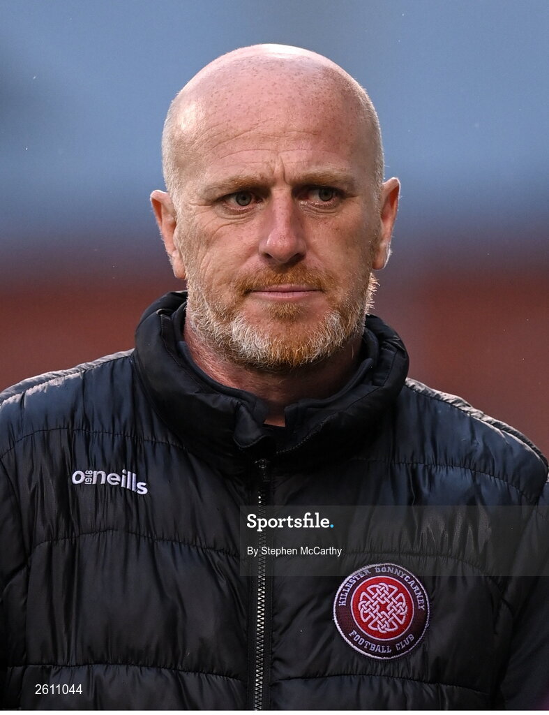 26 August 2023; Killester Donnycarney manager Thomas Heary during the Sports Direct Women’s FAI Cup first round match between Shamrock Rovers and Killester Donnycarney at Tallaght Stadium in Dublin. Photo by Stephen McCarthy/Sportsfile