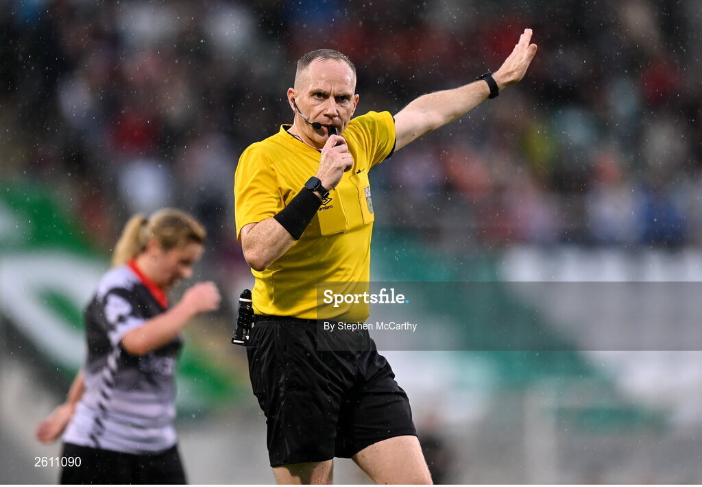 26 August 2023; Referee Jason Moore during the Sports Direct Women’s FAI Cup first round match between Shamrock Rovers and Killester Donnycarney at Tallaght Stadium in Dublin. Photo by Stephen McCarthy/Sportsfile