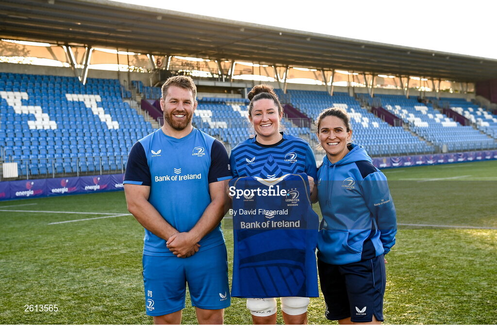 1 September 2023; Leinster women's captain Hannah O'Connor, centre, with Contact skills coach Sean O'Brien and head coach Tania Rosser during a Leinster rugby women's jersey presentation at Energia Park in Dublin. Photo by David Fitzgerald/Sportsfile