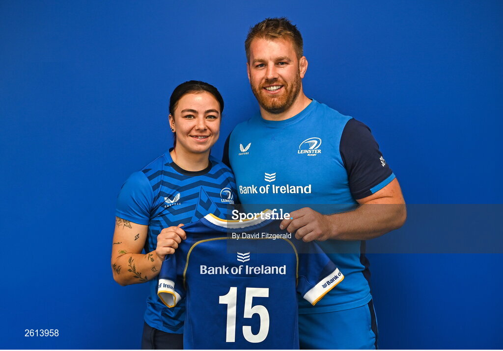 1 September 2023; Natasja Behan with Contact skills coach Sean O'Brien during a Leinster rugby women's jersey presentation at Energia Park in Dublin. Photo by David Fitzgerald/Sportsfile