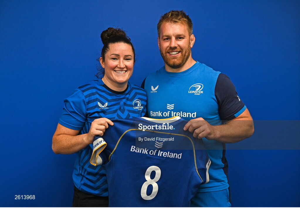 1 September 2023; Hannah O'Connor with Contact skills coach Sean O'Brien during a Leinster rugby women's jersey presentation at Energia Park in Dublin. Photo by David Fitzgerald/Sportsfile