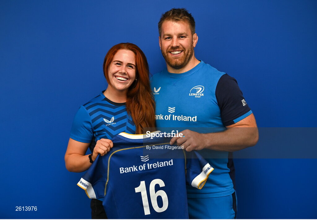 1 September 2023; Caoimhe Molloy with Contact skills coach Sean O'Brien during a Leinster rugby women's jersey presentation at Energia Park in Dublin. Photo by David Fitzgerald/Sportsfile