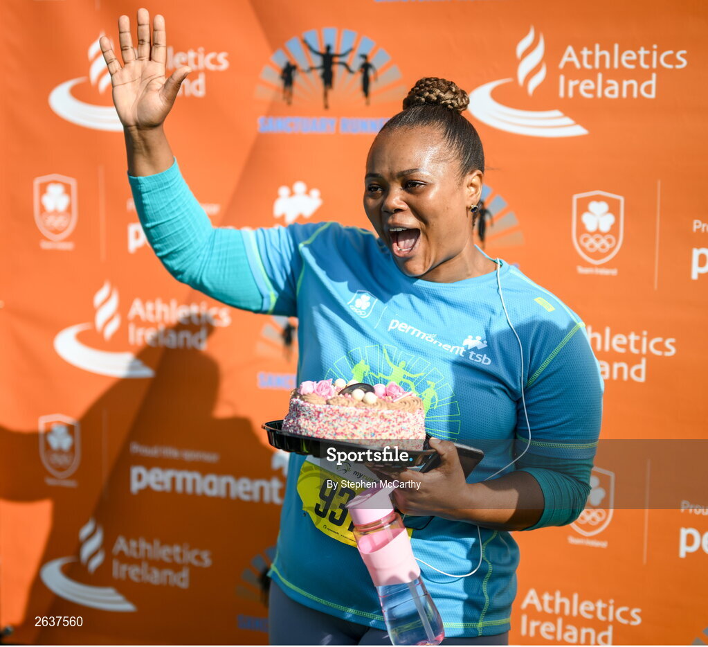 1 October 2023; Zikona Masala is presented with a birthday cake during the Permanent TSB Sanctuary Run 2023 at the Cross Country track of the Sport Ireland Campus in Dublin. The Permanent TSB Sanctuary Run on the Sport Ireland campus attracted nearly 1,000 participants including refugees from Direct Provision centres across Ireland, Ukrainian people in Dublin, locals and Irish Olympians. The event, to celebrate diversity and interculturalism in Ireland today, was run by the Sanctuary Runners’ organisation and supported by the Olympic Federation of Ireland and Athletics Ireland. Photo by Stephen McCarthy/Sportsfile