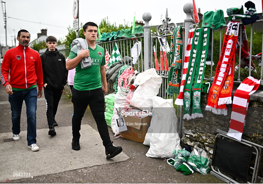 8 October 2023; Cork City supporters outside the ground before the Sports Direct Men’s FAI Cup semi-final match between Cork City and St Patrick's Athletic at Turner’s Cross in Cork. Photo by Eóin Noonan/Sportsfile
