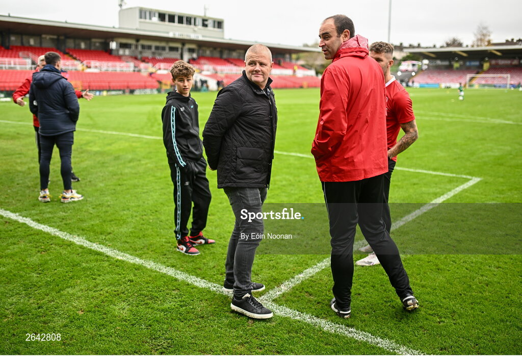 8 October 2023; Cork City coach Dan Murray, right, with former Cork City coach John Cotter before the Sports Direct Men’s FAI Cup semi-final match between Cork City and St Patrick's Athletic at Turner’s Cross in Cork. Photo by Eóin Noonan/Sportsfile