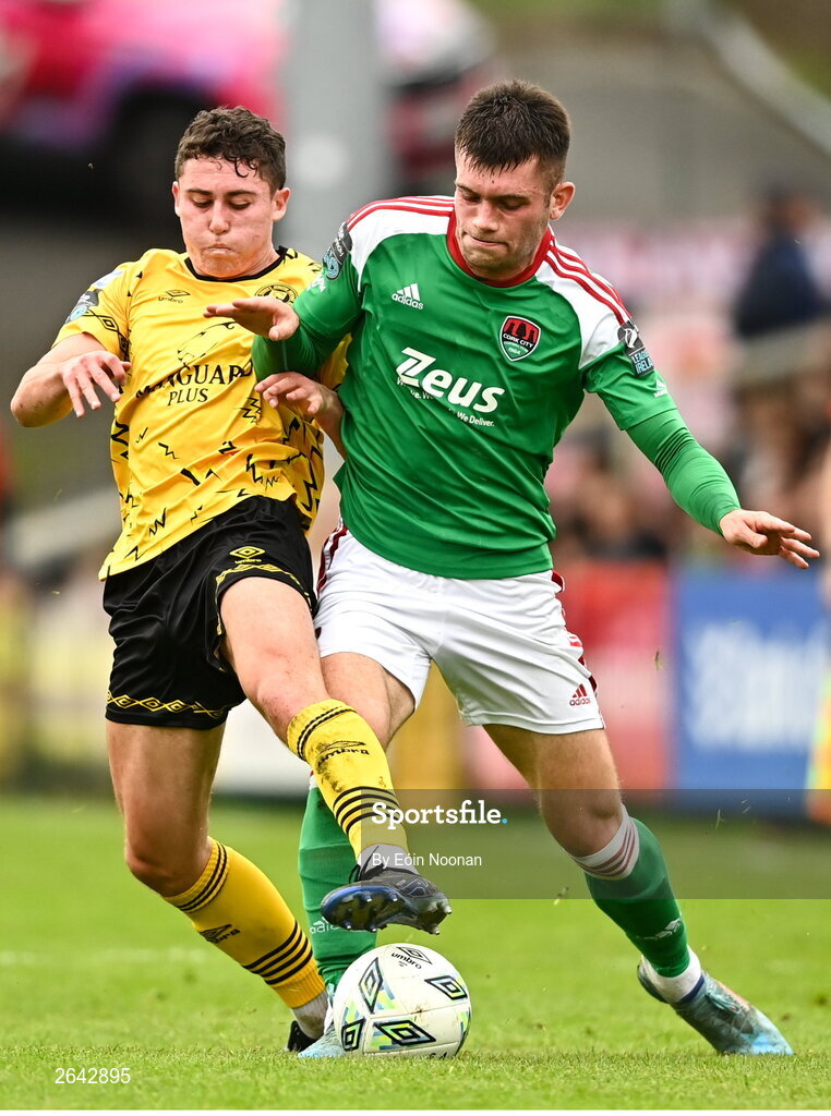 8 October 2023; Joshua Honohan of Cork City in action against Kian Leavy of St Patrick's Athletic during the Sports Direct Men’s FAI Cup semi-final match between Cork City and St Patrick's Athletic at Turner’s Cross in Cork. Photo by Eóin Noonan/Sportsfile