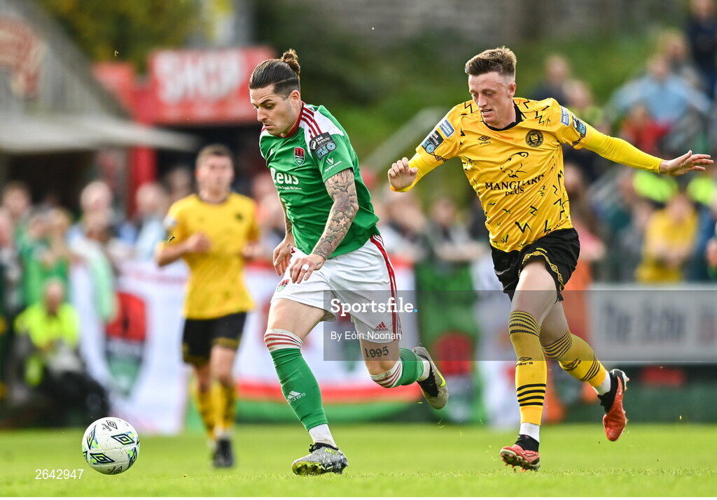 8 October 2023; Ruairi Keating of Cork City in action against Chris Forrester of St Patrick's Athletic during the Sports Direct Men’s FAI Cup semi-final match between Cork City and St Patrick's Athletic at Turner’s Cross in Cork. Photo by Eóin Noonan/Sportsfile