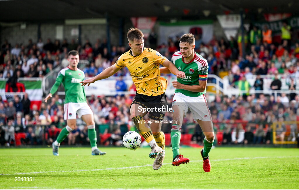8 October 2023; Tommy Lonergan of St Patrick's Athletic in action against Cian Coleman of Cork City during the Sports Direct Men’s FAI Cup semi-final match between Cork City and St Patrick's Athletic at Turner’s Cross in Cork. Photo by Stephen McCarthy/Sportsfile