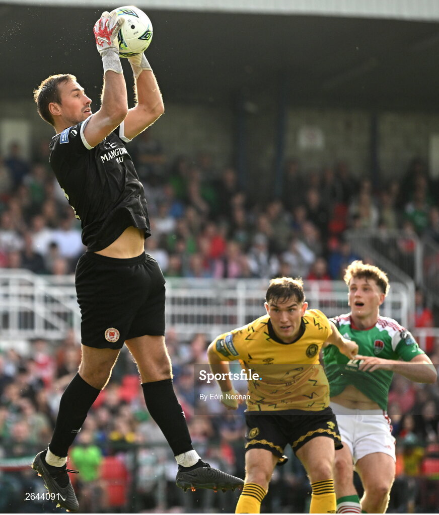 8 October 2023; St Patrick's Athletic goalkeeper Dean Lyness during the Sports Direct Men’s FAI Cup semi-final match between Cork City and St Patrick's Athletic at Turner’s Cross in Cork. Photo by Eóin Noonan/Sportsfile