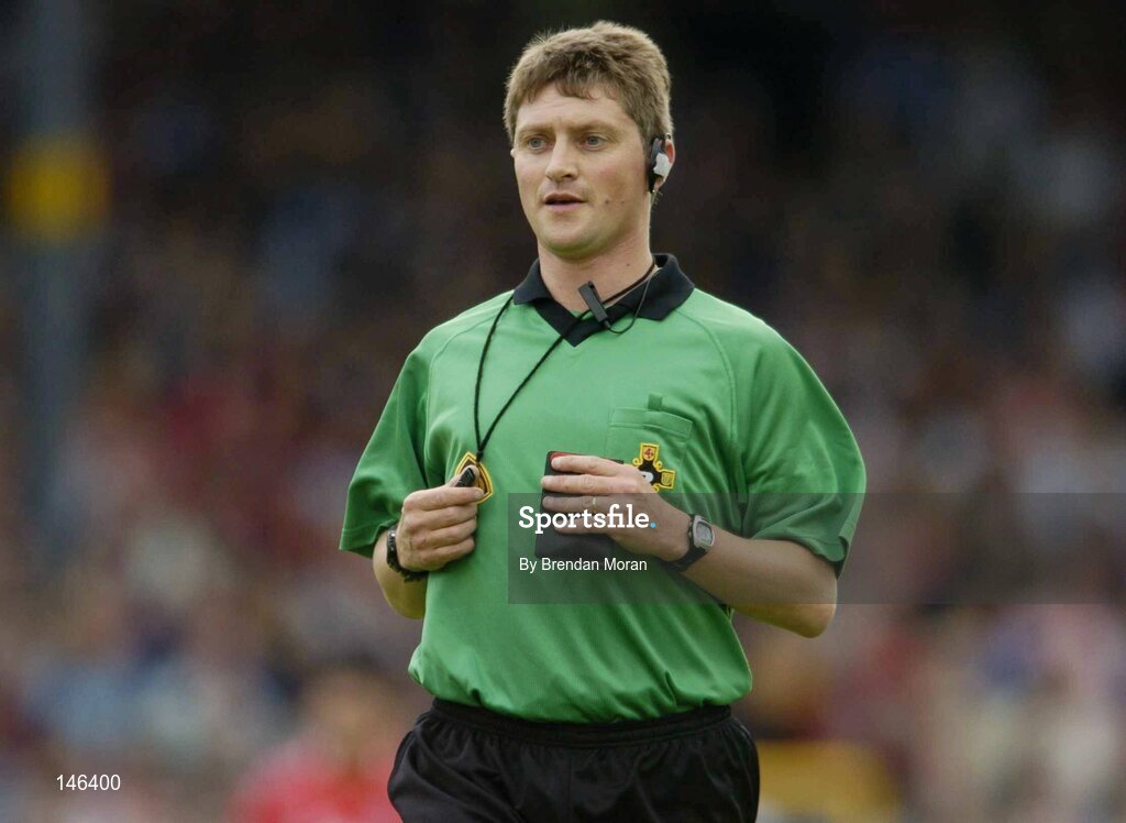 10 July 2004; Referee Barry Kelly. Guinness Senior Hurling Championship Qualifier, Round 3, Cork v Tipperary, Fitzgerald Stadium, Killarney, Co. Kerry. Picture credit; Brendan Moran / SPORTSFILE