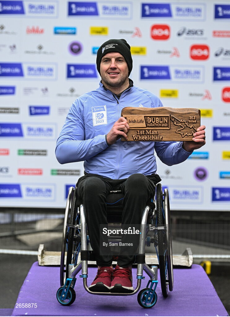 29 October 2023; Patrick Monahan from Kildare became the 2023 Irish Life Dublin Marathon champion of the men’s wheelchair race. Thousands of runners took to the Fitzwilliam Square start line, to participate in the 42nd running of the Dublin Marathon. Photo by Sam Barnes/Sportsfile