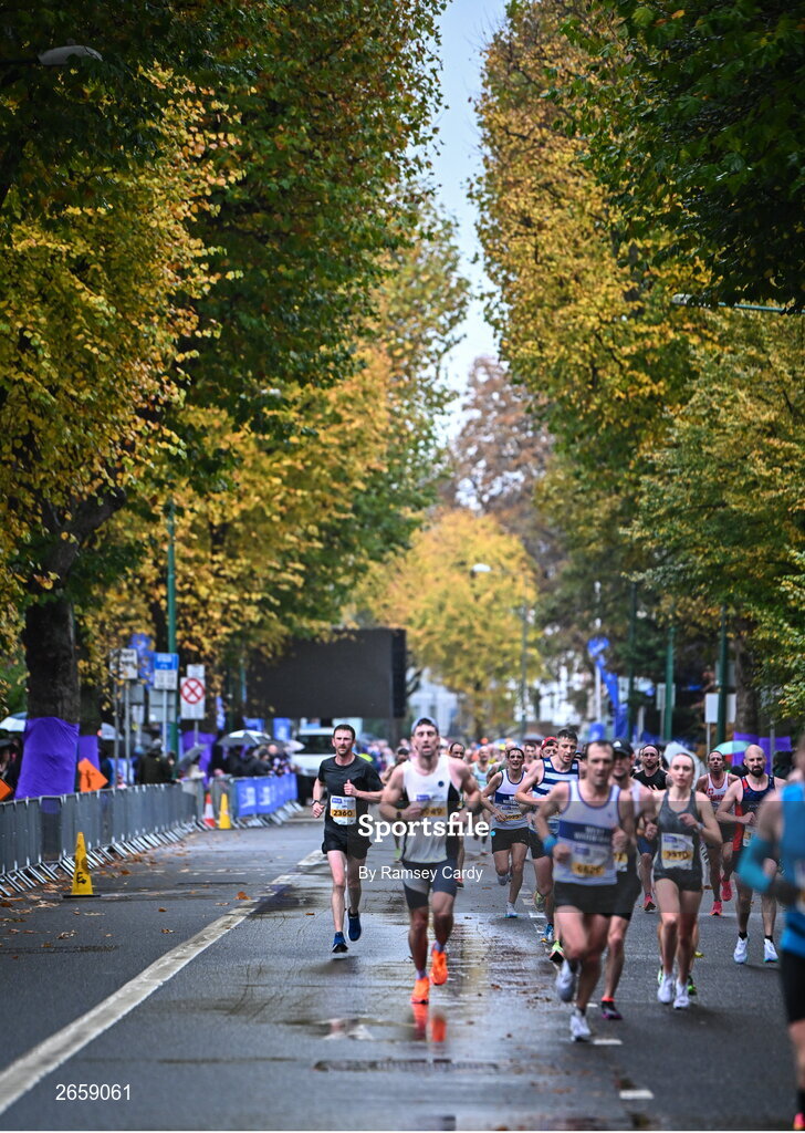 29 October 2023; Participants during the 2023 Irish Life Dublin Marathon. Thousands of runners took to the Fitzwilliam Square start line, to participate in the 42nd running of the Dublin Marathon. Photo by Ramsey Cardy/Sportsfile