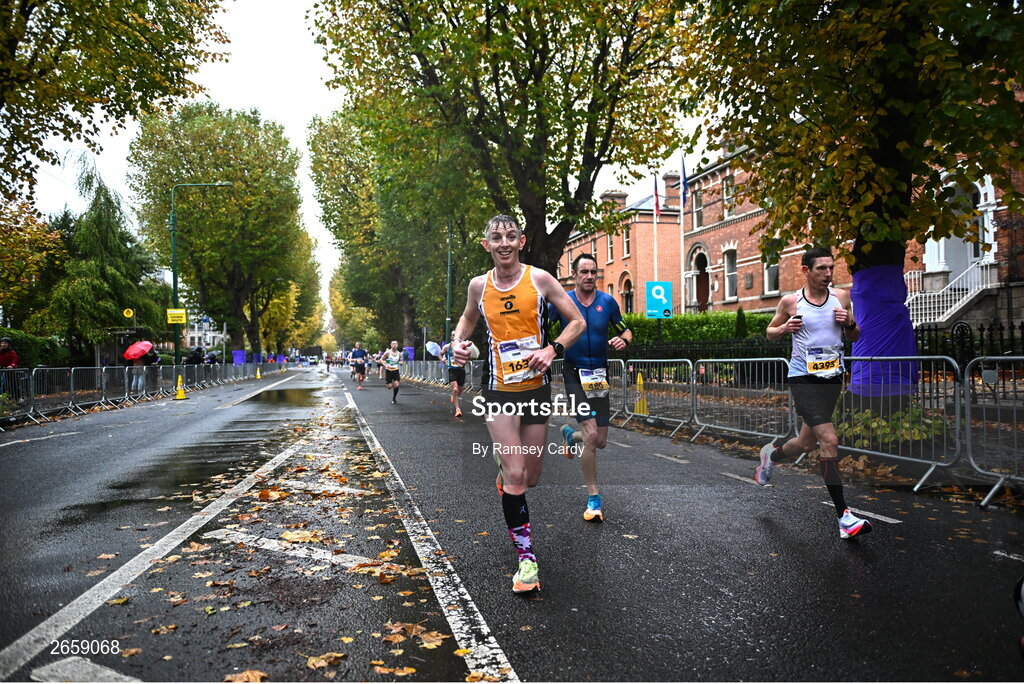 29 October 2023; Participants during the 2023 Irish Life Dublin Marathon. Thousands of runners took to the Fitzwilliam Square start line, to participate in the 42nd running of the Dublin Marathon. Photo by Ramsey Cardy/Sportsfile