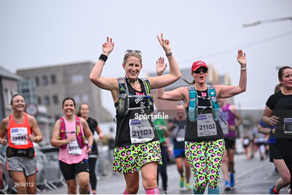29 October 2023; Valerie Holmes and Joanna Robinson during the 2023 Irish Life Dublin Marathon. Thousands of runners took to the Fitzwilliam Square start line, to participate in the 42nd running of the Dublin Marathon. Photo by Ramsey Cardy/Sportsfile