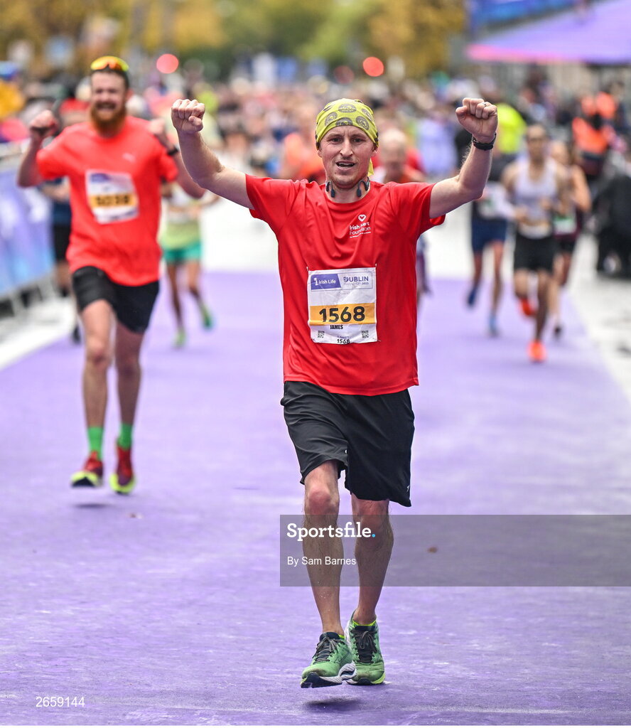 29 October 2023; James Butchart from Kildare during the 2023 Irish Life Dublin Marathon. Thousands of runners took to the Fitzwilliam Square start line, to participate in the 42nd running of the Dublin Marathon. Photo by Sam Barnes/Sportsfile