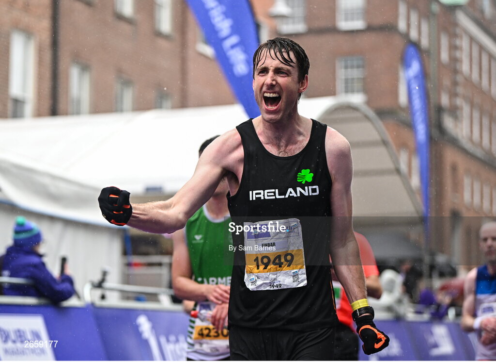29 October 2023; Finbar Lehane after the 2023 Irish Life Dublin Marathon. Thousands of runners took to the Fitzwilliam Square start line, to participate in the 42nd running of the Dublin Marathon. Photo by Sam Barnes/Sportsfile