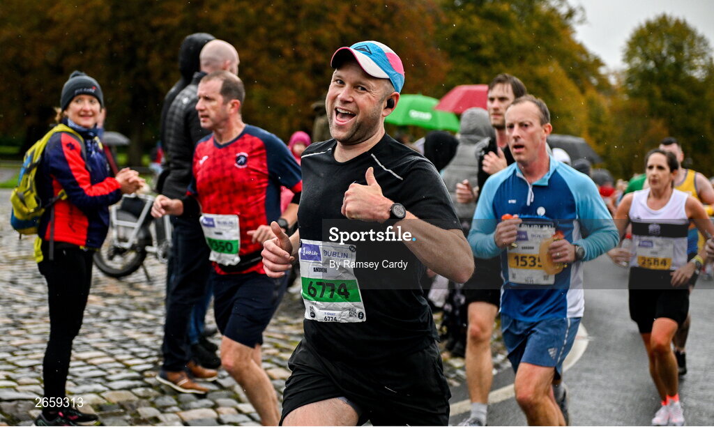29 October 2023; Andrew Leyden from Kildare during the 2023 Irish Life Dublin Marathon. Thousands of runners took to the Fitzwilliam Square start line, to participate in the 42nd running of the Dublin Marathon. Photo by Ramsey Cardy/Sportsfile