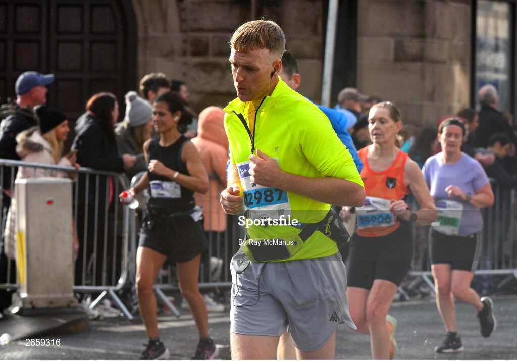 29 October 2023; Ger Harte from Dublin during the 2023 Irish Life Dublin Marathon. Thousands of runners took to the Fitzwilliam Square start line, to participate in the 42nd running of the Dublin Marathon. Photo by Ray McManus/Sportsfile