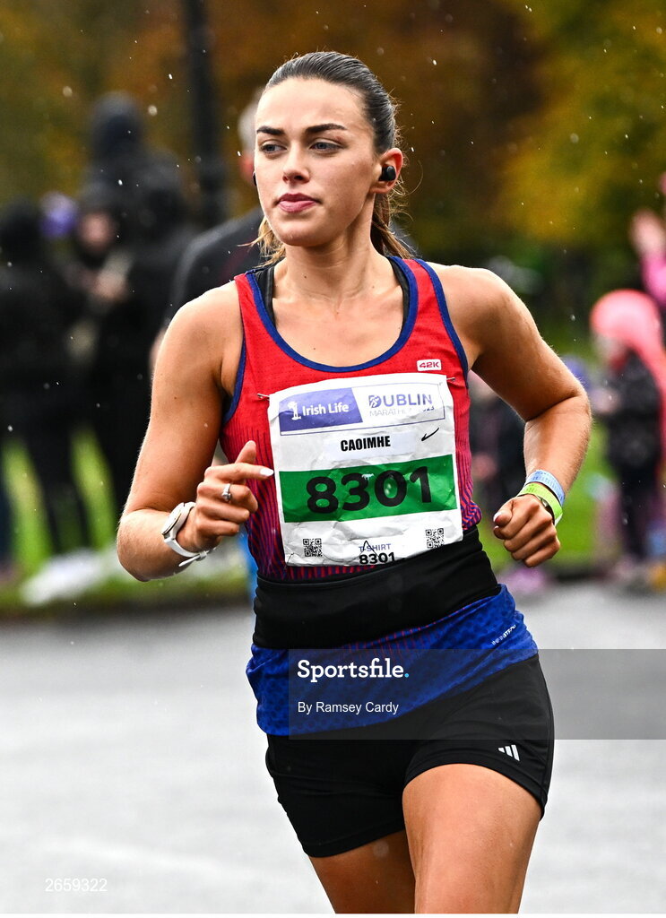 29 October 2023; Caoimhe McCormack from Dublin during the 2023 Irish Life Dublin Marathon. Thousands of runners took to the Fitzwilliam Square start line, to participate in the 42nd running of the Dublin Marathon. Photo by Ramsey Cardy/Sportsfile