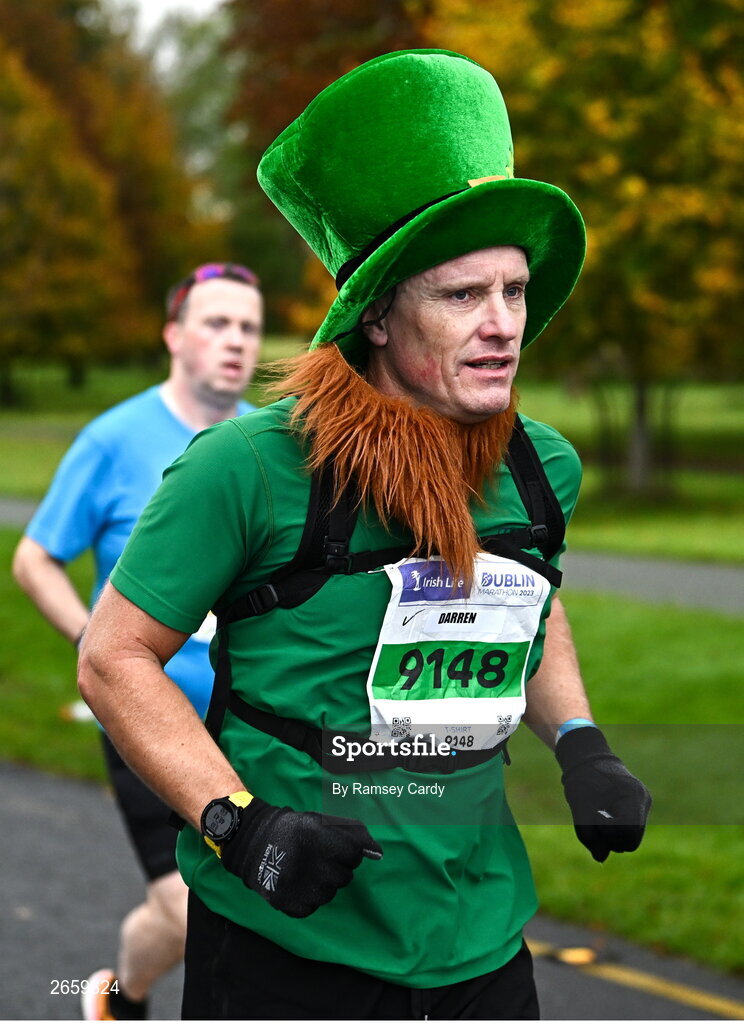 29 October 2023; Darren Hamilton from Down during the 2023 Irish Life Dublin Marathon. Thousands of runners took to the Fitzwilliam Square start line, to participate in the 42nd running of the Dublin Marathon. Photo by Ramsey Cardy/Sportsfile