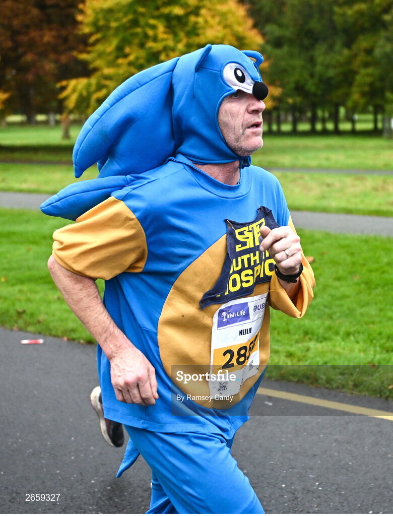 29 October 2023; Neilie Hall from Tipperary during the 2023 Irish Life Dublin Marathon. Thousands of runners took to the Fitzwilliam Square start line, to participate in the 42nd running of the Dublin Marathon. Photo by Ramsey Cardy/Sportsfile