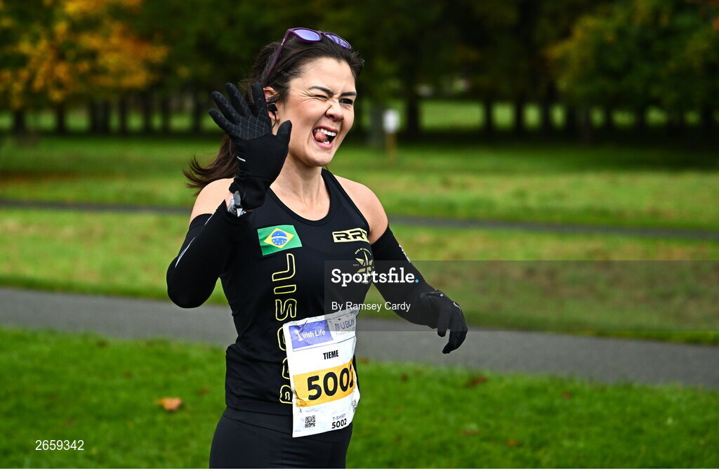29 October 2023; Tieme Imamoto during the 2023 Irish Life Dublin Marathon. Thousands of runners took to the Fitzwilliam Square start line, to participate in the 42nd running of the Dublin Marathon. Photo by Ramsey Cardy/Sportsfile