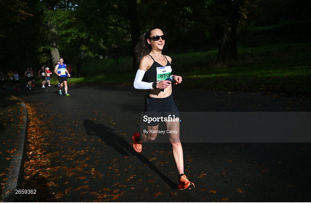 29 October 2023; Andrea Aza Villamor during the 2023 Irish Life Dublin Marathon. Thousands of runners took to the Fitzwilliam Square start line, to participate in the 42nd running of the Dublin Marathon. Photo by Ramsey Cardy/Sportsfile