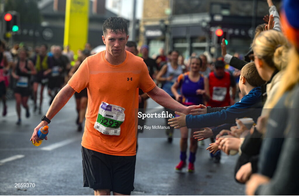 29 October 2023; Andrew Johnston during the 2023 Irish Life Dublin Marathon. Thousands of runners took to the Fitzwilliam Square start line, to participate in the 42nd running of the Dublin Marathon. Photo by Ray McManus/Sportsfile