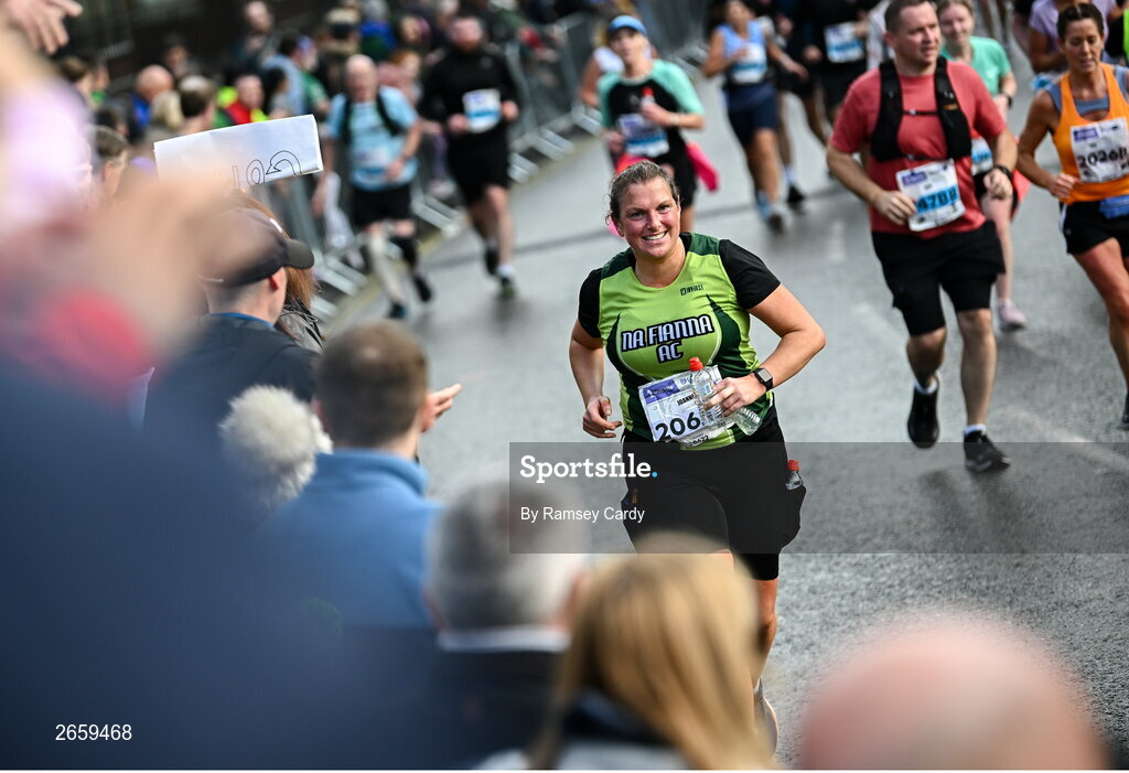 29 October 2023; Joanne Reid from Meath during the 2023 Irish Life Dublin Marathon. Thousands of runners took to the Fitzwilliam Square start line, to participate in the 42nd running of the Dublin Marathon. Photo by Ramsey Cardy/Sportsfile