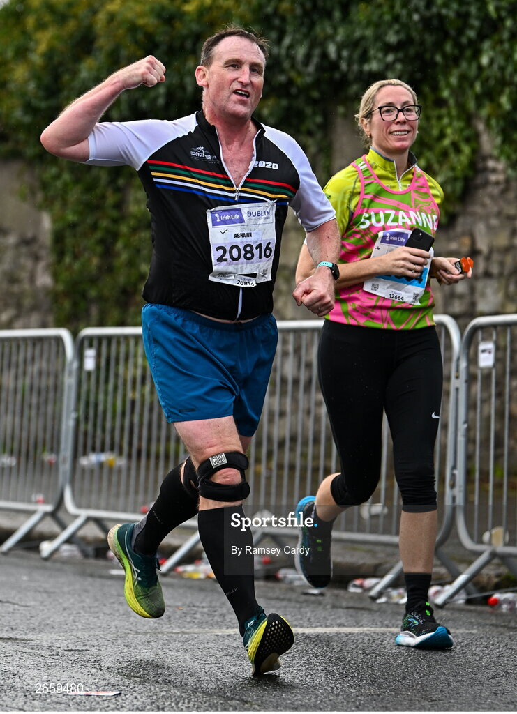 29 October 2023; Abhainn Coleman during the 2023 Irish Life Dublin Marathon. Thousands of runners took to the Fitzwilliam Square start line, to participate in the 42nd running of the Dublin Marathon. Photo by Ramsey Cardy/Sportsfile