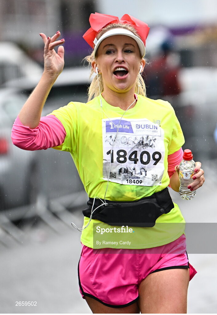 29 October 2023; Susan Hegarty from Dublin during the 2023 Irish Life Dublin Marathon. Thousands of runners took to the Fitzwilliam Square start line, to participate in the 42nd running of the Dublin Marathon. Photo by Ramsey Cardy/Sportsfile