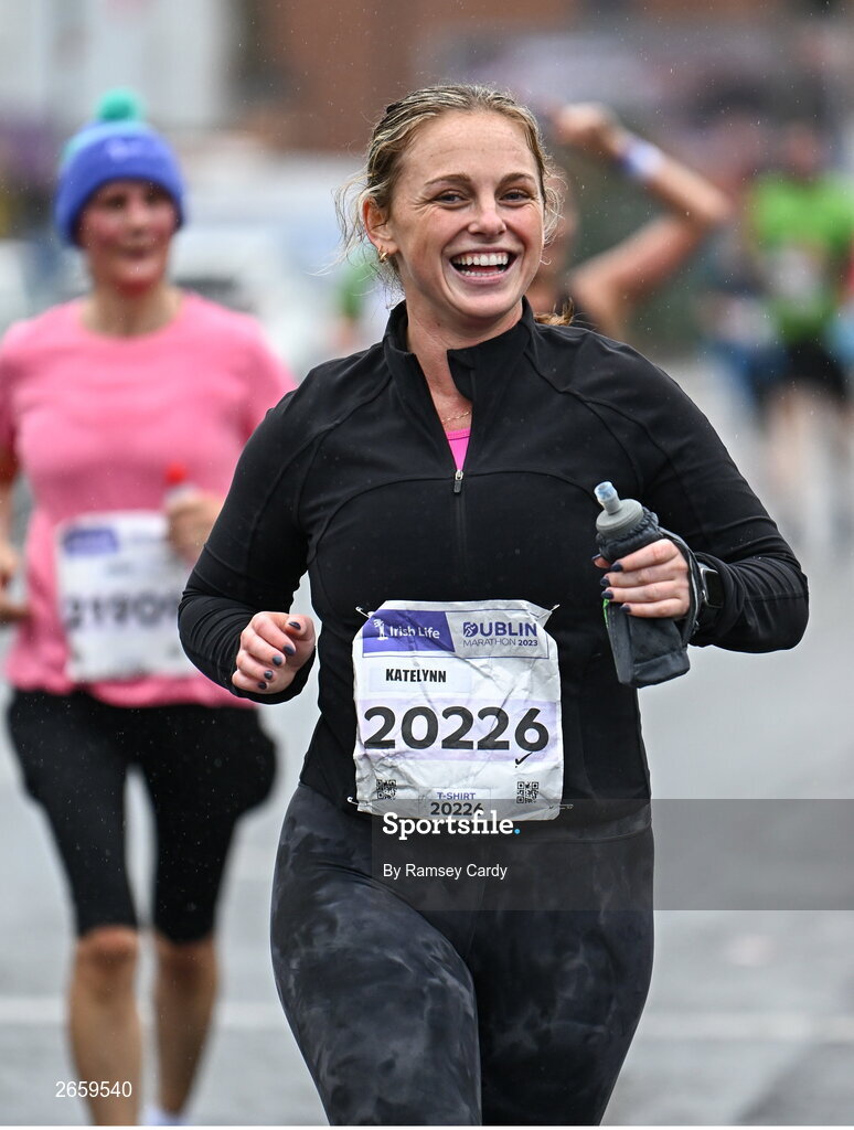 29 October 2023; Katelynn Kinsella during the 2023 Irish Life Dublin Marathon. Thousands of runners took to the Fitzwilliam Square start line, to participate in the 42nd running of the Dublin Marathon. Photo by Ramsey Cardy/Sportsfile