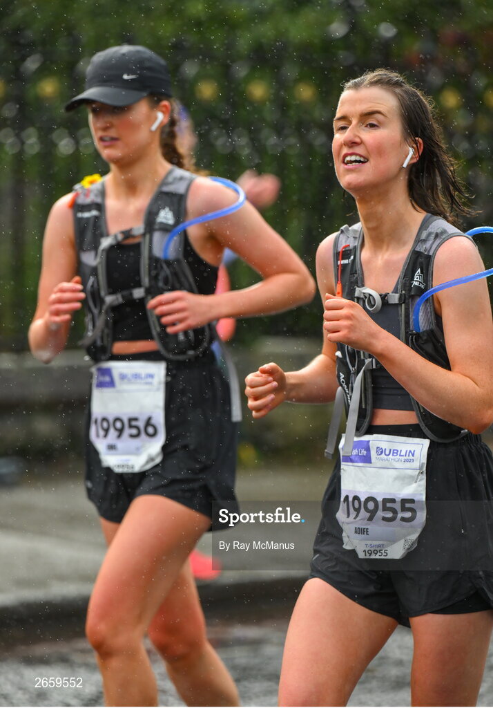 29 October 2023; Aoife Treacy, right, and Edel Treacy from Dublin during the 2023 Irish Life Dublin Marathon. Thousands of runners took to the Fitzwilliam Square start line, to participate in the 42nd running of the Dublin Marathon. Photo by Ray McManus/Sportsfile