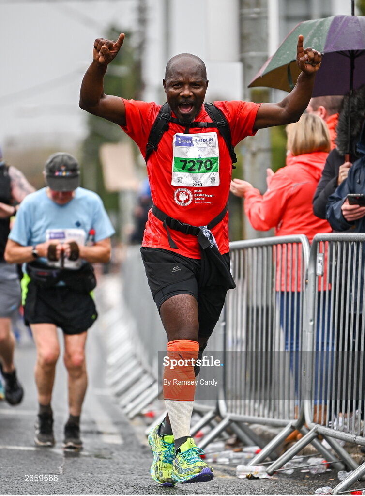 29 October 2023; Toby Smith during the 2023 Irish Life Dublin Marathon. Thousands of runners took to the Fitzwilliam Square start line, to participate in the 42nd running of the Dublin Marathon. Photo by Ramsey Cardy/Sportsfile