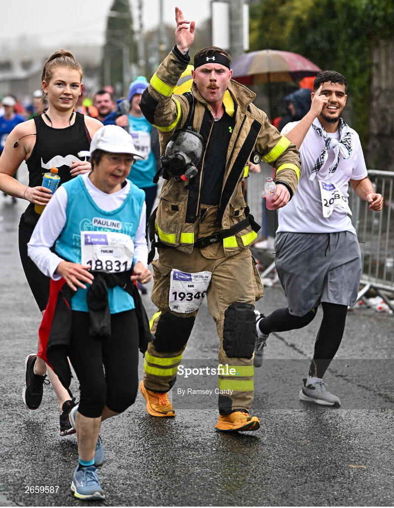 29 October 2023; Karl Wilson from Dublin during the 2023 Irish Life Dublin Marathon. Thousands of runners took to the Fitzwilliam Square start line, to participate in the 42nd running of the Dublin Marathon. Photo by Ramsey Cardy/Sportsfile