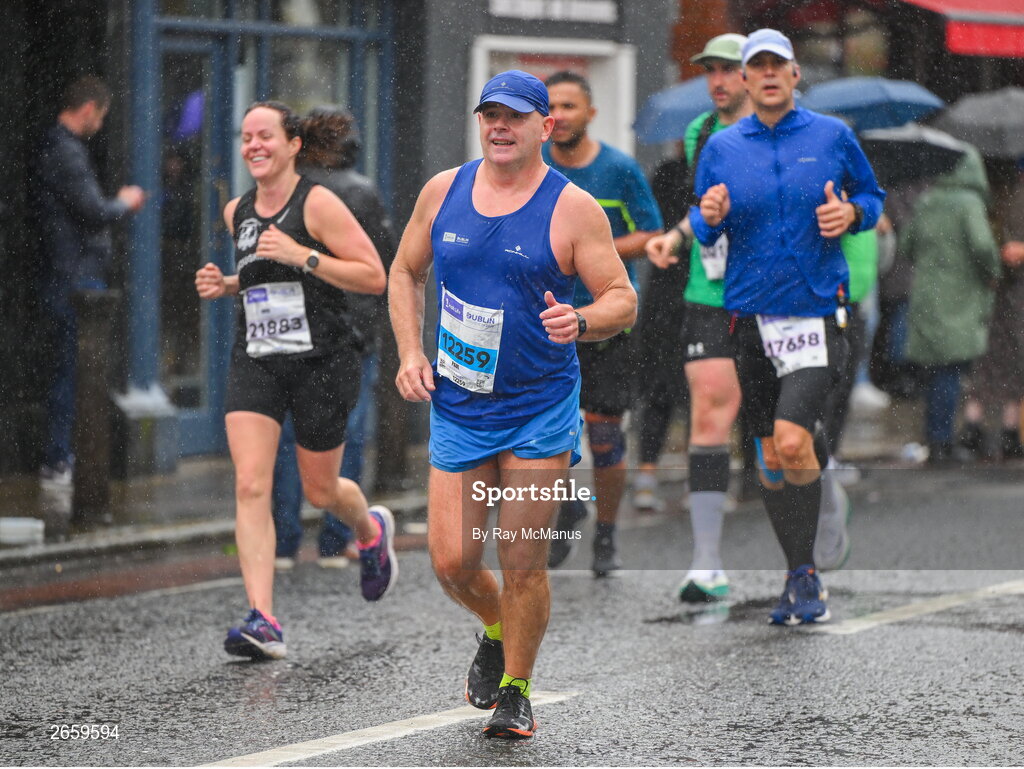 29 October 2023; Paul O'Loughlin from Dublin 24 during the 2023 Irish Life Dublin Marathon. Thousands of runners took to the Fitzwilliam Square start line, to participate in the 42nd running of the Dublin Marathon. Photo by Ray McManus/Sportsfile