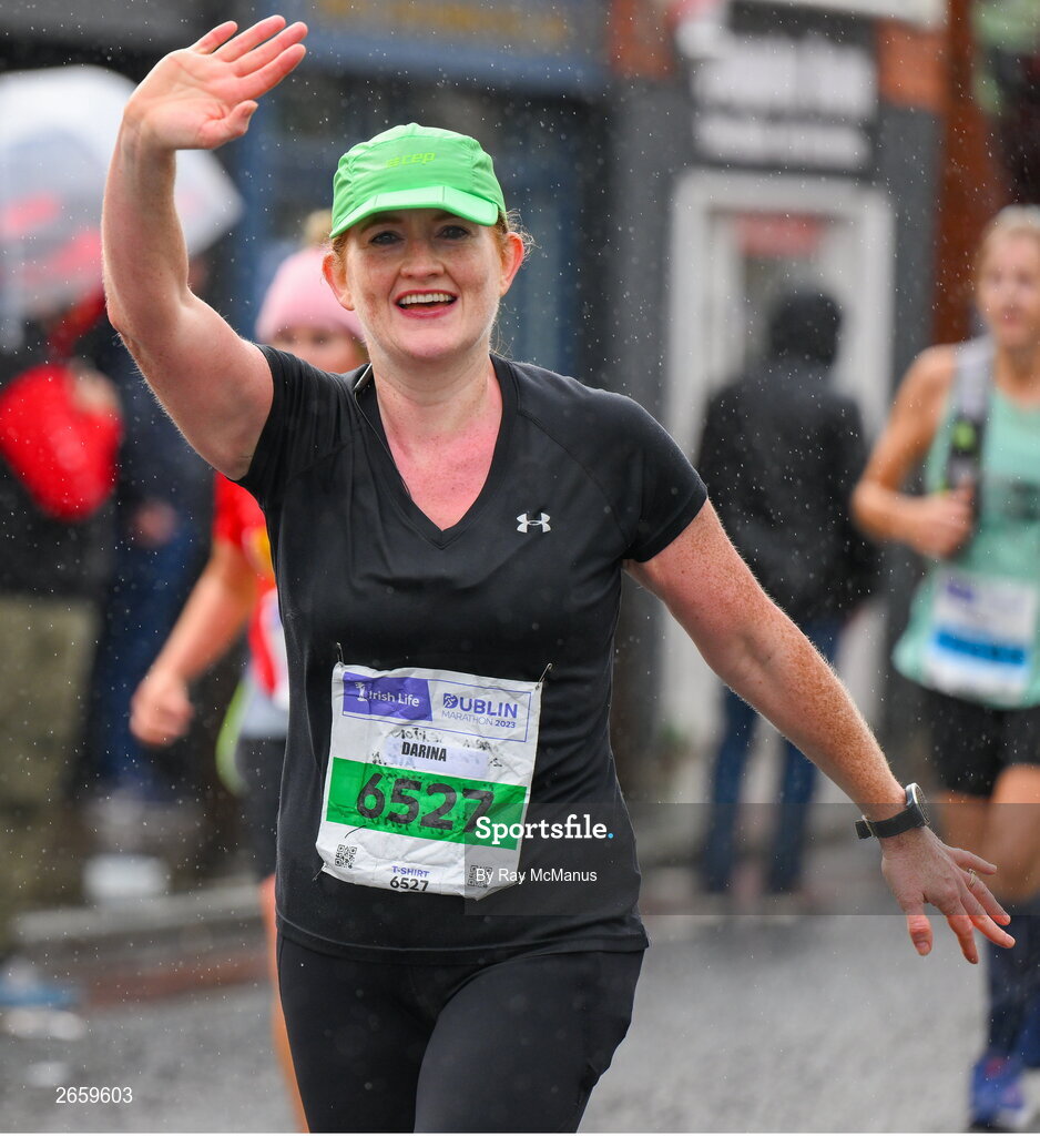 29 October 2023; Darina Sexton from Dublin during the 2023 Irish Life Dublin Marathon. Thousands of runners took to the Fitzwilliam Square start line, to participate in the 42nd running of the Dublin Marathon. Photo by Ray McManus/Sportsfile