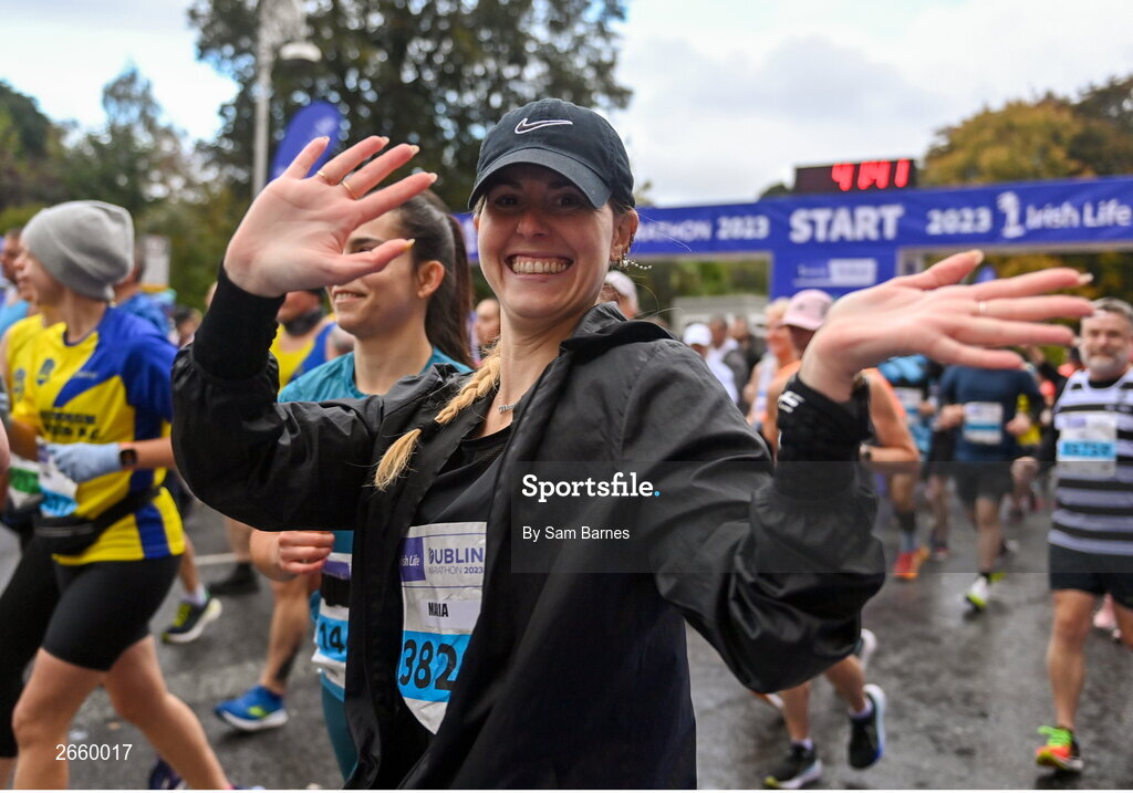 29 October 2023; Maria Felicia De Sanctis running in the 2023 Irish Life Dublin Marathon. Thousands of runners took to the Fitzwilliam Square start line, to participate in the 42nd running of the Dublin Marathon. Photo by Sam Barnes/Sportsfile