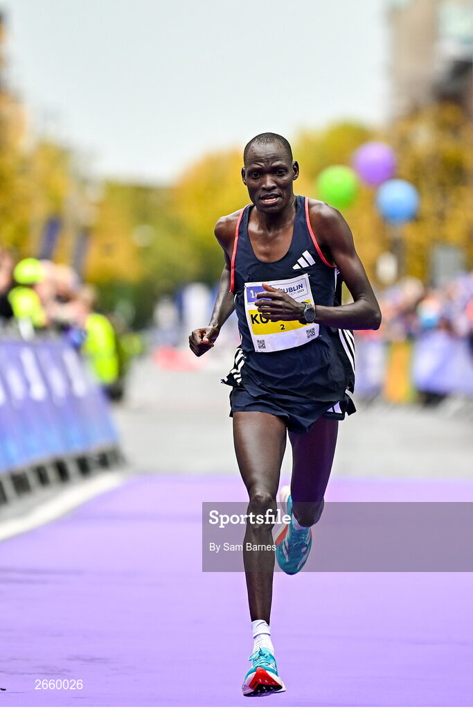 29 October 2023; Geofrey Kusuro running in the 2023 Irish Life Dublin Marathon. Thousands of runners took to the Fitzwilliam Square start line, to participate in the 42nd running of the Dublin Marathon. Photo by Sam Barnes/Sportsfile