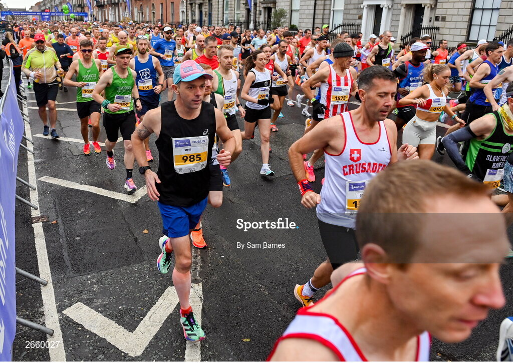 29 October 2023; Steve Weldon from Dublin running in the 2023 Irish Life Dublin Marathon. Thousands of runners took to the Fitzwilliam Square start line, to participate in the 42nd running of the Dublin Marathon. Photo by Sam Barnes/Sportsfile