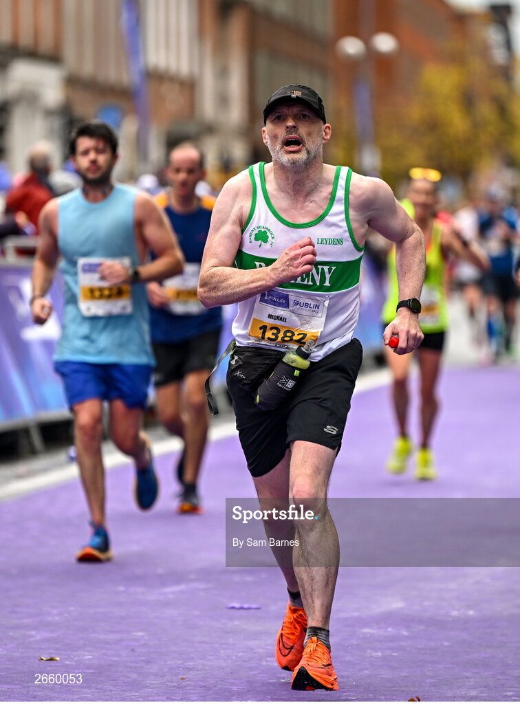 29 October 2023; Michael English from Dublin running in the 2023 Irish Life Dublin Marathon. Thousands of runners took to the Fitzwilliam Square start line, to participate in the 42nd running of the Dublin Marathon. Photo by Sam Barnes/Sportsfile