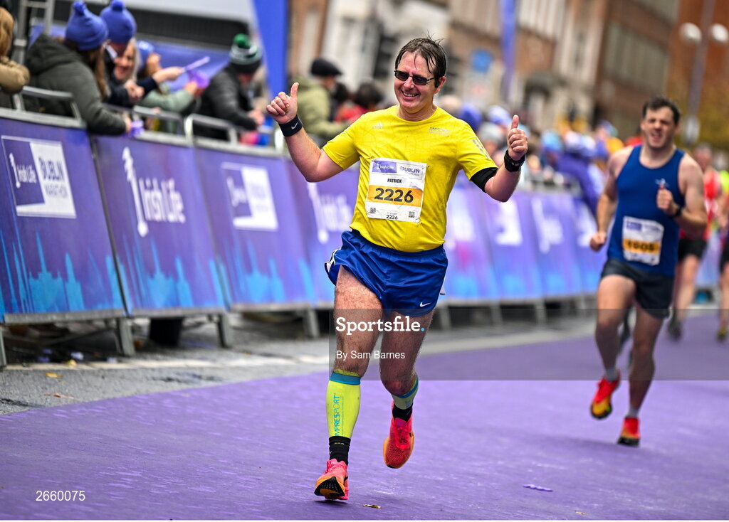 29 October 2023; Patrick Daly from Dublin 5, running in the 2023 Irish Life Dublin Marathon. Thousands of runners took to the Fitzwilliam Square start line, to participate in the 42nd running of the Dublin Marathon. Photo by Sam Barnes/Sportsfile