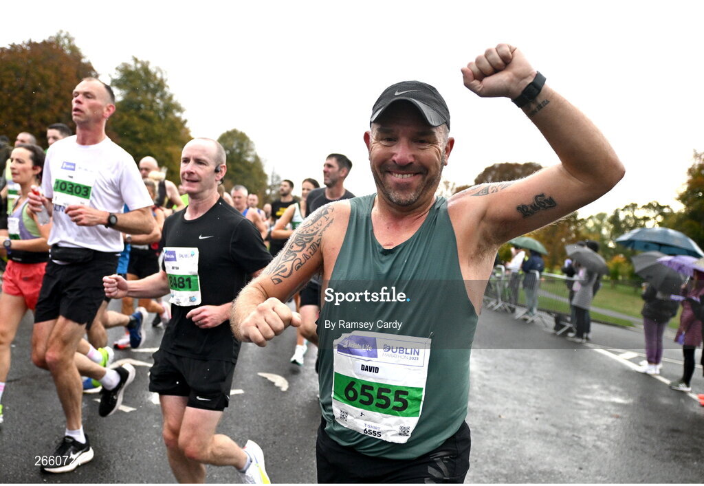 29 October 2023; David Brunton from Dublin during the 2023 Irish Life Dublin Marathon. Thousands of runners took to the Fitzwilliam Square start line, to participate in the 42nd running of the Dublin Marathon. Photo by Ramsey Cardy/Sportsfile