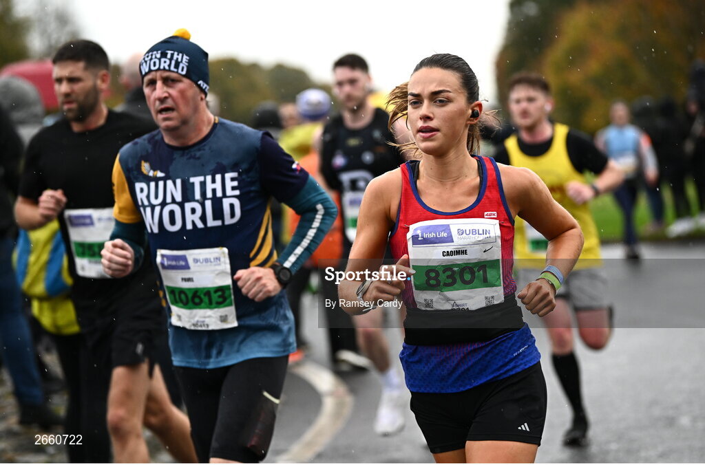 29 October 2023; Caoimhe McCormack from Dublin during the 2023 Irish Life Dublin Marathon. Thousands of runners took to the Fitzwilliam Square start line, to participate in the 42nd running of the Dublin Marathon. Photo by Ramsey Cardy/Sportsfile