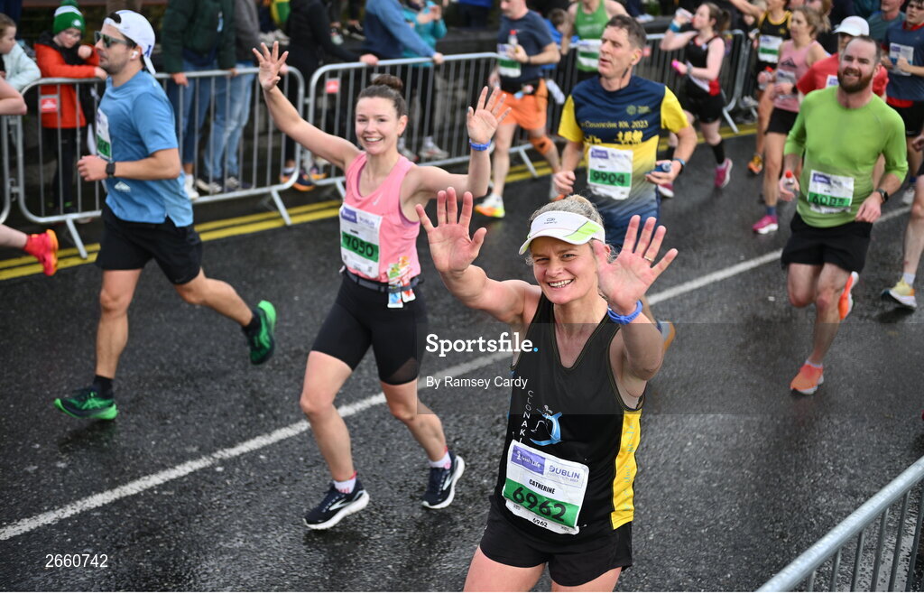 29 October 2023; Catherine Rohan from Limerick during the 2023 Irish Life Dublin Marathon. Thousands of runners took to the Fitzwilliam Square start line, to participate in the 42nd running of the Dublin Marathon. Photo by Ramsey Cardy/Sportsfile