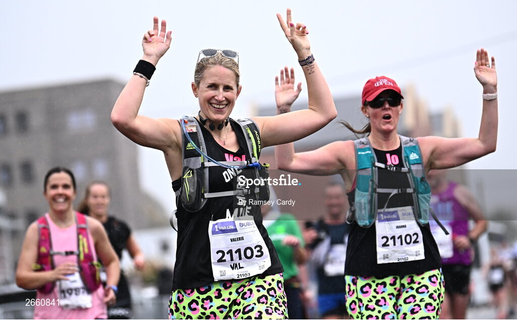 29 October 2023; Valerie Holmes, left, and Joanna Robinson during the 2023 Irish Life Dublin Marathon. Thousands of runners took to the Fitzwilliam Square start line, to participate in the 42nd running of the Dublin Marathon. Photo by Ramsey Cardy/Sportsfile