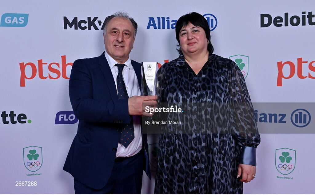 11 November 2023; Ireland boxing head coach Zaur Antia, with his wife Nona after being presented with the OFI Presidents award at the Team Ireland Olympic Ball at the Mansion House in Dublin. The event was a joint celebration of the brilliant performances of Team Ireland athletes at the European Games this summer, as well as the announcement of the winners of the Olympic Federation of Ireland Annual Awards. The event was attended by the Minister for Tourism, Culture, Arts, Gaeltacht, Sport and Media, Catherine Martin TD, Minister of State for Sport and Physical Education, Thomas Byrne TD, Olympic medallists, European Games athletes, Team Ireland Sponsors and Partners, Sport Ireland and the wider Olympic family. Photo by Brendan Moran/Sportsfile